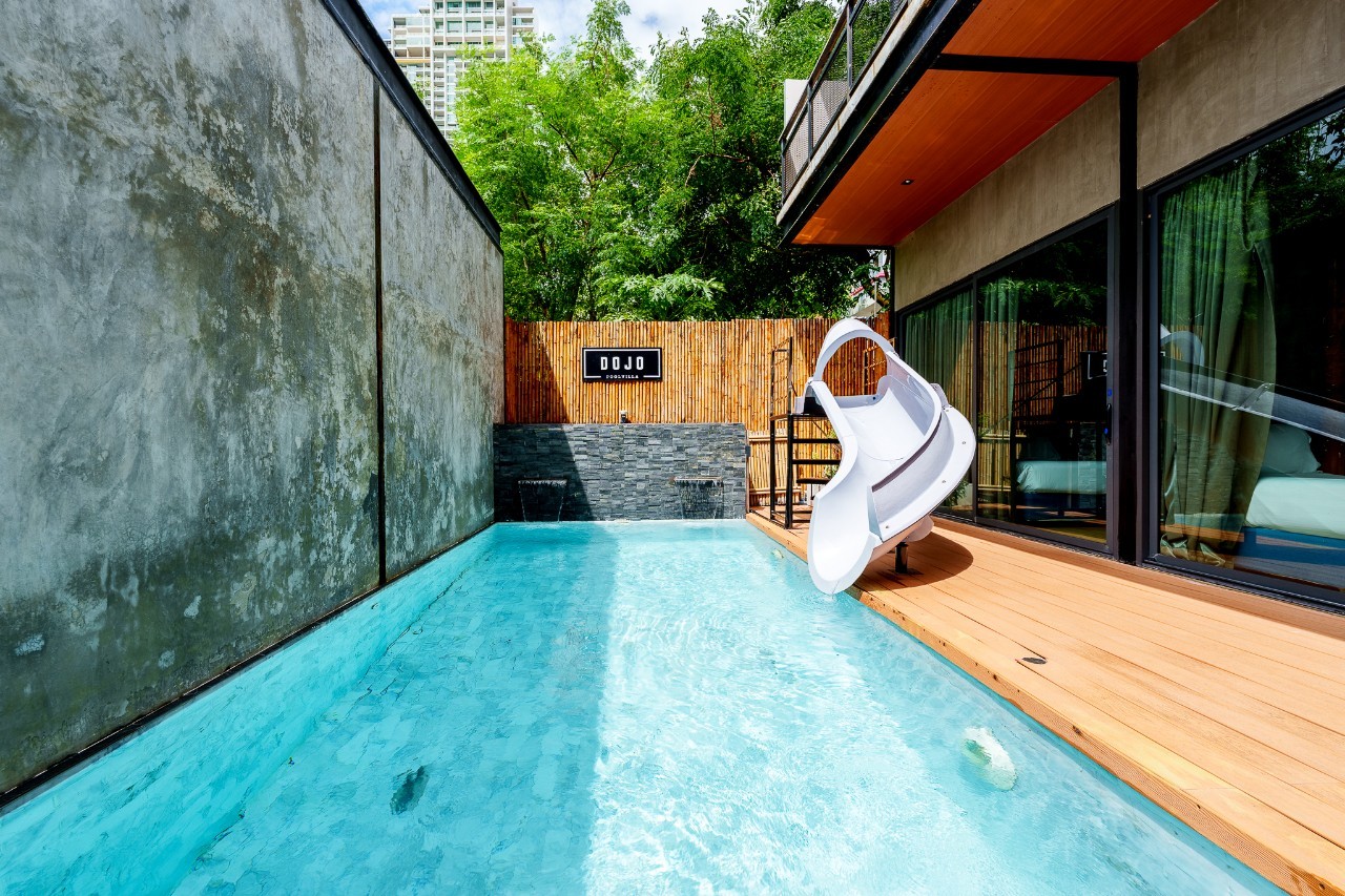 สระว่ายน้ำส่วนตัว DOJO Pool Villa